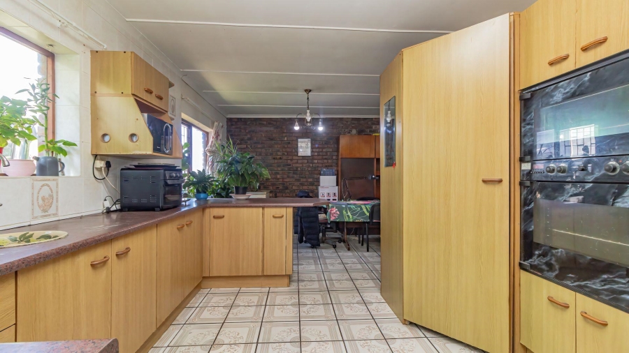 6 Bedroom Property for Sale in Tergniet Western Cape
